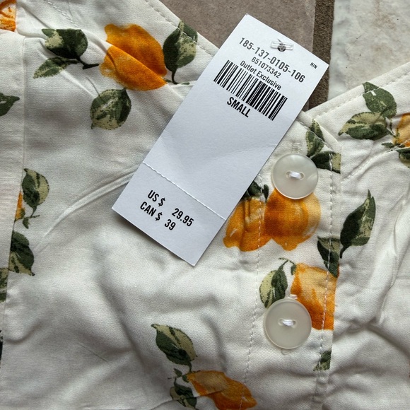 NWT Abercrombie Lemon Print Women's Top - Size: Small - Picture 2 of 6